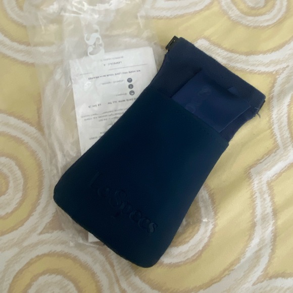 Le Specs Liar Liar Sunglasses - Picture 3 of 6